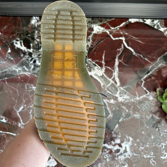 Doc Martens womens size 6 worn once - Picture 5 of 5